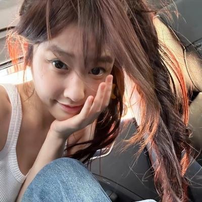 沙滩上的夏娃